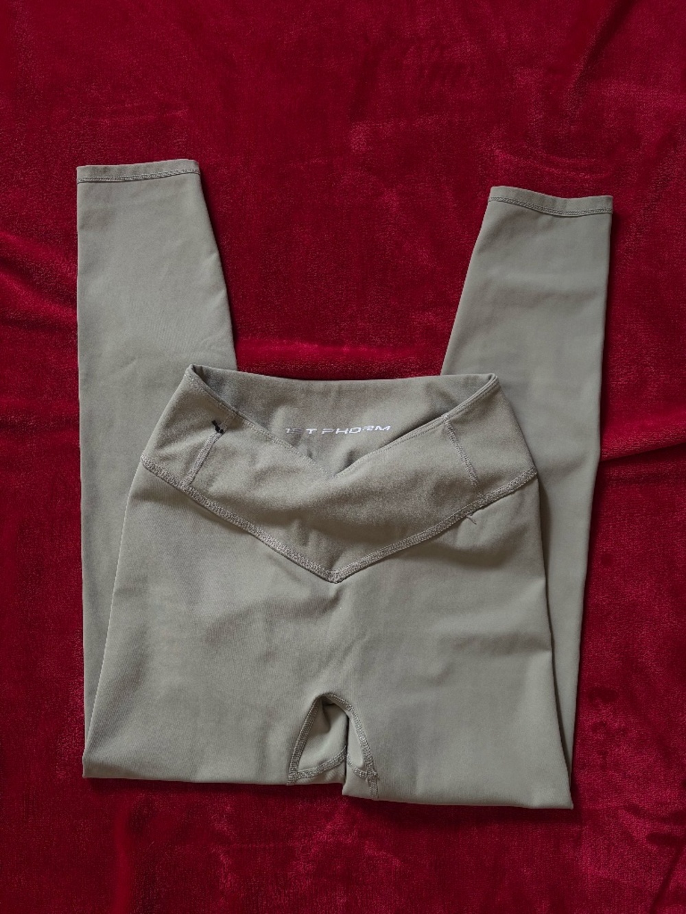 1st Phorm Sage Green V-Waist Crossover Leggings Size XS/S